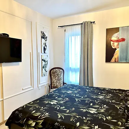 Jerry Apartman *